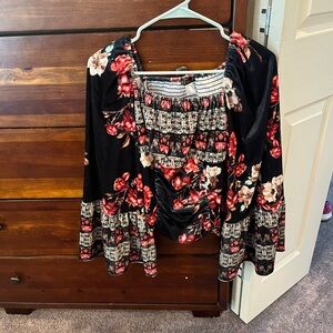 Crushed velvet oversized sleeve boho top